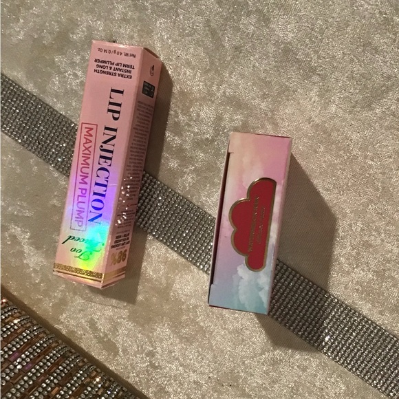 Besutiful makeup bundle - Picture 2 of 3